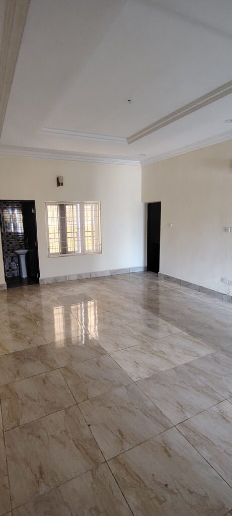 Renovated 2 bedroom flat Apartment