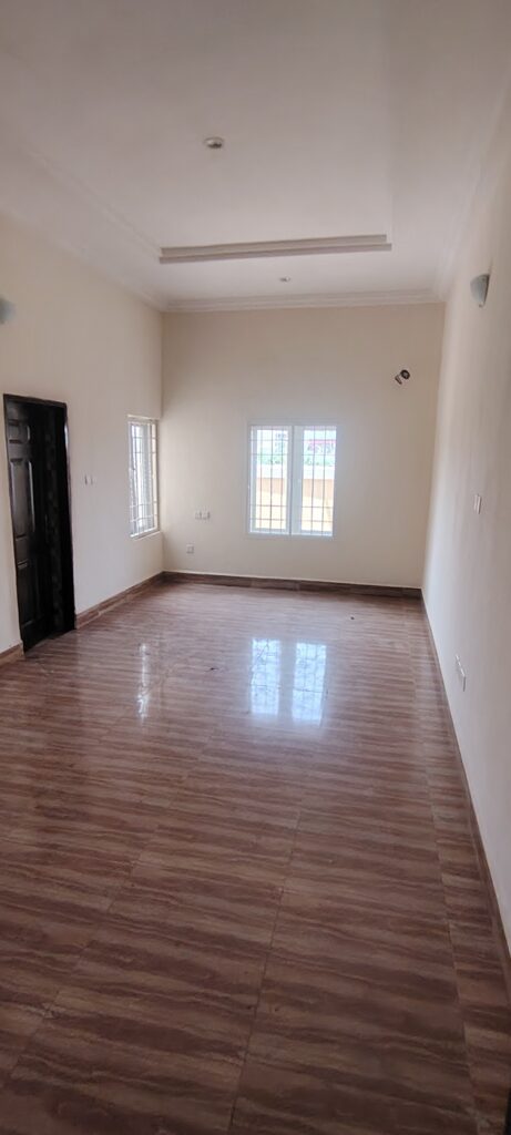Renovated 2 bedroom flat Apartment