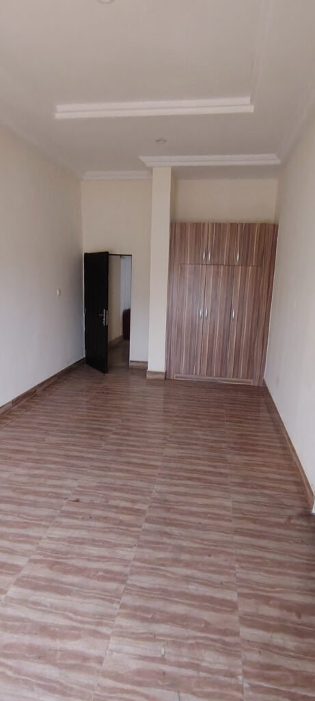 Renovated 2 bedroom flat Apartment