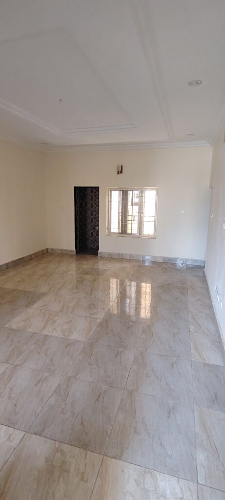 Renovated 2 bedroom flat Apartment