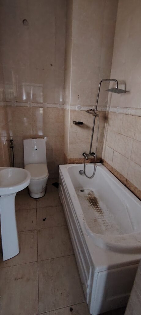 2 bedroom flat Apartment